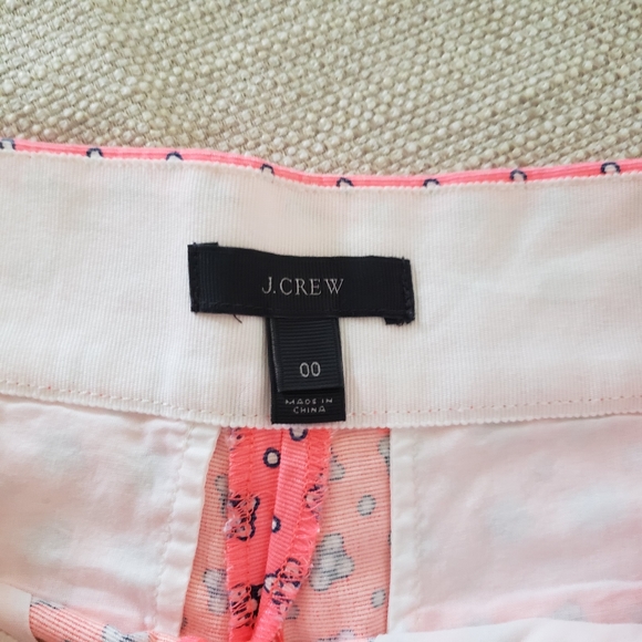 J Crew Shorts Woman’s 00 pink and blue Floral shorts zipper side pockets - Picture 5 of 6